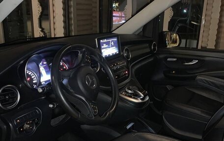 Mercedes-Benz V-Класс, 2019 год, 3 600 000 рублей, 3 фотография