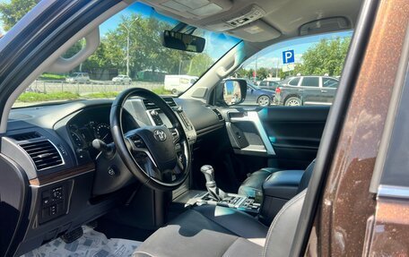 Toyota Land Cruiser Prado 150 рестайлинг 2, 2020 год, 6 250 000 рублей, 9 фотография