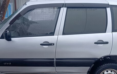 Chevrolet Niva I рестайлинг, 2005 год, 310 000 рублей, 3 фотография