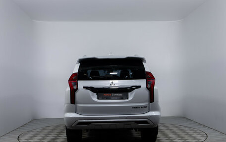 Mitsubishi Pajero Sport III рестайлинг, 2020 год, 4 500 000 рублей, 6 фотография