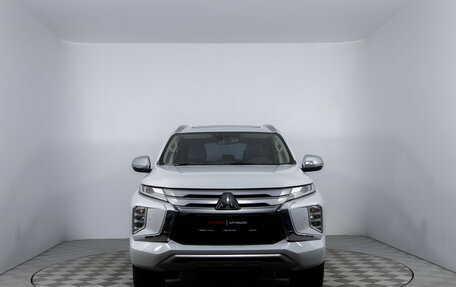 Mitsubishi Pajero Sport III рестайлинг, 2020 год, 4 500 000 рублей, 2 фотография