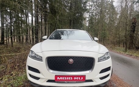 Jaguar F-Pace, 2017 год, 2 450 000 рублей, 1 фотография