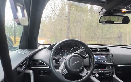 Jaguar F-Pace, 2017 год, 2 450 000 рублей, 4 фотография