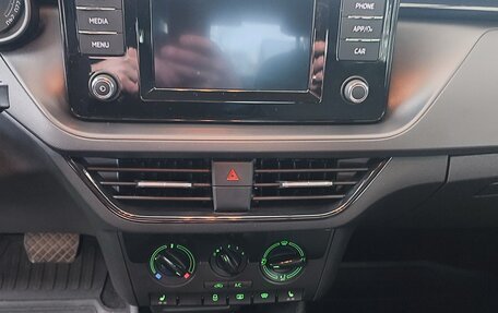 Skoda Rapid II, 2021 год, 2 000 000 рублей, 11 фотография