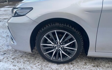 Toyota Camry, 2022 год, 3 800 000 рублей, 11 фотография