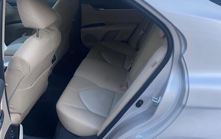 Toyota Camry, 2022 год, 3 800 000 рублей, 20 фотография