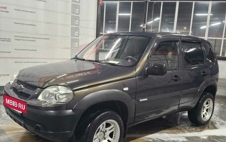 Chevrolet Niva I рестайлинг, 2009 год, 550 000 рублей, 5 фотография