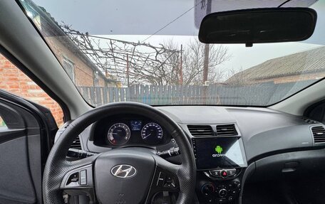 Hyundai Solaris II рестайлинг, 2011 год, 570 000 рублей, 5 фотография