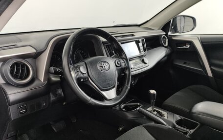 Toyota RAV4, 2019 год, 1 799 000 рублей, 9 фотография