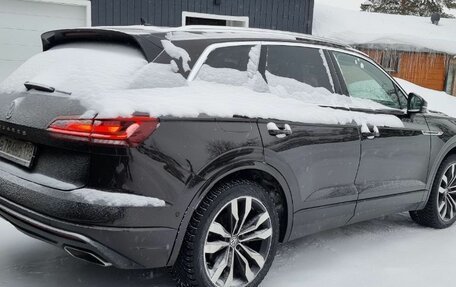 Volkswagen Touareg III, 2018 год, 4 990 000 рублей, 3 фотография