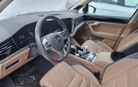 Volkswagen Touareg III, 2018 год, 4 990 000 рублей, 6 фотография