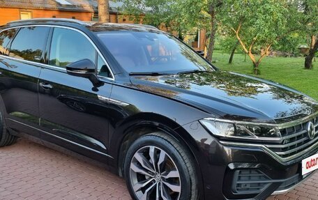 Volkswagen Touareg III, 2018 год, 4 990 000 рублей, 8 фотография
