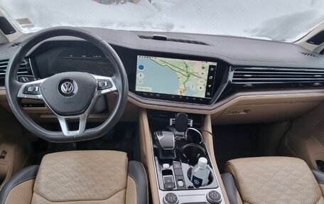 Volkswagen Touareg III, 2018 год, 4 990 000 рублей, 11 фотография