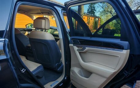 Volkswagen Touareg III, 2018 год, 4 990 000 рублей, 16 фотография