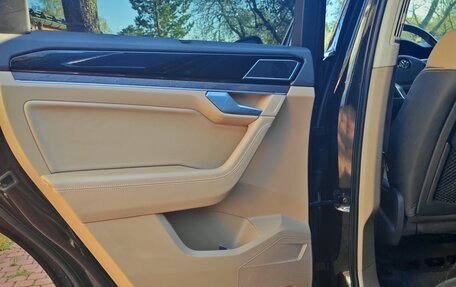 Volkswagen Touareg III, 2018 год, 4 990 000 рублей, 25 фотография