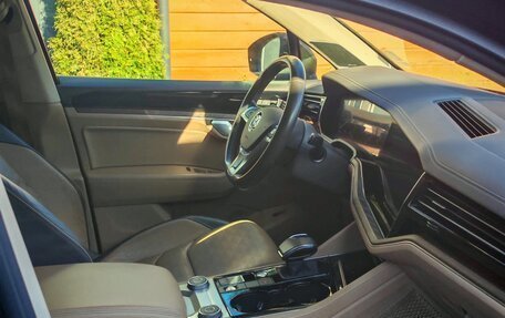 Volkswagen Touareg III, 2018 год, 4 990 000 рублей, 28 фотография