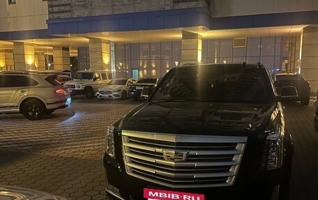 Cadillac Escalade IV, 2019 год, 5 350 000 рублей, 3 фотография