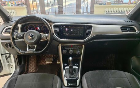 Volkswagen T-Roc I, 2022 год, 2 520 000 рублей, 10 фотография