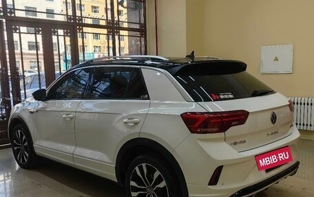 Volkswagen T-Roc I, 2022 год, 2 520 000 рублей, 4 фотография