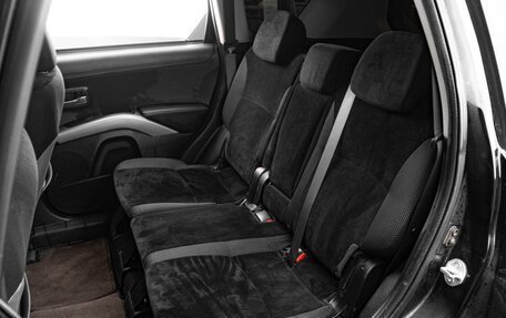 Mitsubishi Outlander III рестайлинг 3, 2011 год, 1 379 000 рублей, 9 фотография