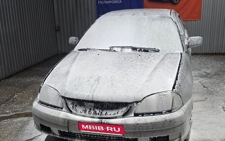 Toyota Avensis III рестайлинг, 2001 год, 330 000 рублей, 1 фотография