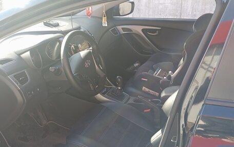 Hyundai Elantra V, 2014 год, 1 050 000 рублей, 4 фотография