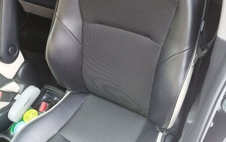 Toyota Wish II, 2012 год, 1 190 000 рублей, 29 фотография