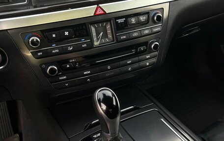 Hyundai Genesis II, 2014 год, 2 150 000 рублей, 11 фотография