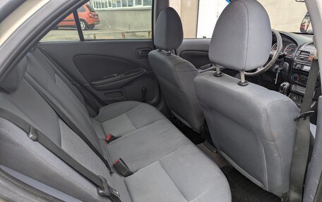 Nissan Almera, 2004 год, 260 000 рублей, 12 фотография