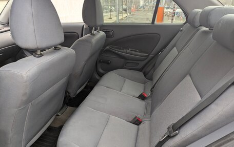 Nissan Almera, 2004 год, 260 000 рублей, 10 фотография