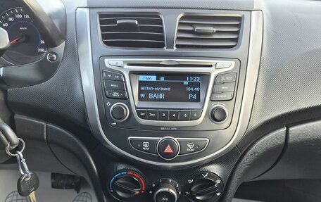 Hyundai Solaris II рестайлинг, 2016 год, 885 000 рублей, 19 фотография