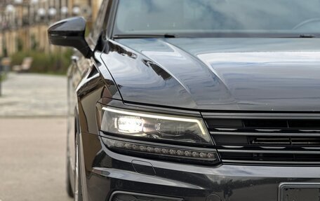 Volkswagen Tiguan II, 2017 год, 2 400 000 рублей, 3 фотография