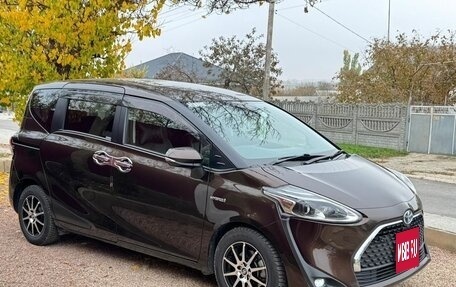 Toyota Sienta II, 2018 год, 2 000 000 рублей, 3 фотография