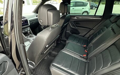 Volkswagen Tiguan II, 2017 год, 2 400 000 рублей, 16 фотография