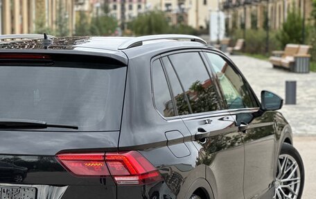 Volkswagen Tiguan II, 2017 год, 2 400 000 рублей, 21 фотография