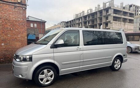 Volkswagen Caravelle T5, 2010 год, 2 500 000 рублей, 5 фотография