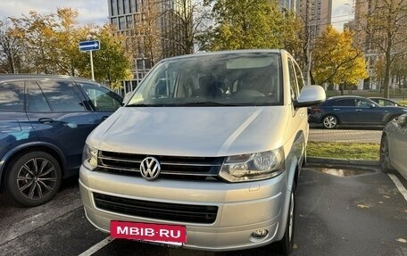Volkswagen Caravelle T5, 2010 год, 2 500 000 рублей, 2 фотография