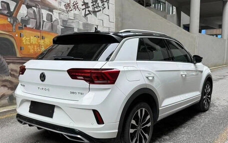 Volkswagen T-Roc I, 2022 год, 1 440 000 рублей, 5 фотография