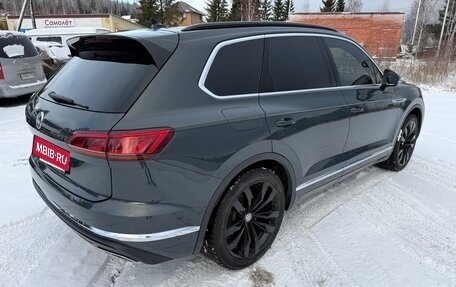 Volkswagen Touareg III, 2019 год, 4 800 000 рублей, 7 фотография