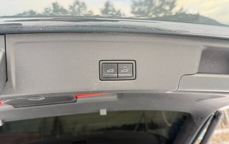 Volkswagen Touareg III, 2019 год, 4 800 000 рублей, 15 фотография