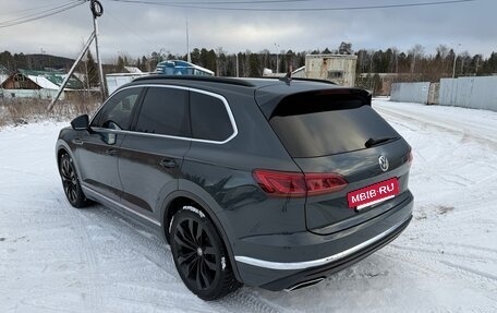 Volkswagen Touareg III, 2019 год, 4 800 000 рублей, 5 фотография