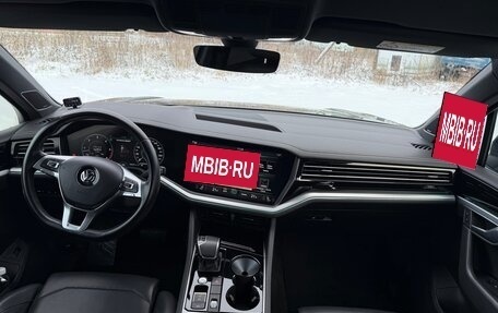 Volkswagen Touareg III, 2019 год, 4 800 000 рублей, 17 фотография