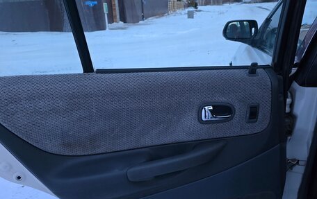 Mazda Familia, 2001 год, 230 000 рублей, 13 фотография