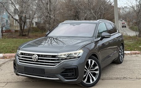 Volkswagen Touareg III, 2019 год, 5 390 000 рублей, 1 фотография