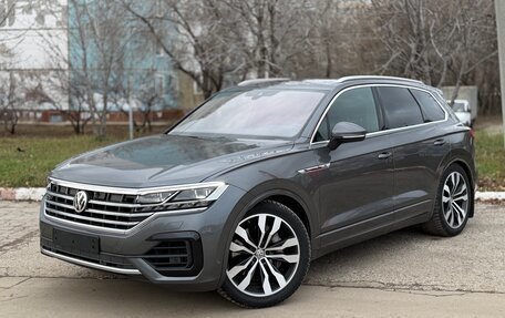 Volkswagen Touareg III, 2019 год, 5 390 000 рублей, 2 фотография