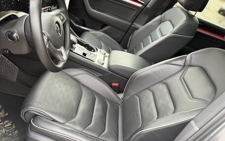 Volkswagen Touareg III, 2019 год, 5 390 000 рублей, 17 фотография