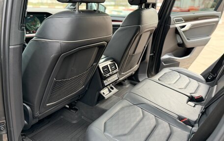 Volkswagen Touareg III, 2019 год, 5 390 000 рублей, 25 фотография