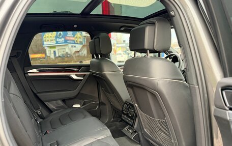 Volkswagen Touareg III, 2019 год, 5 390 000 рублей, 28 фотография