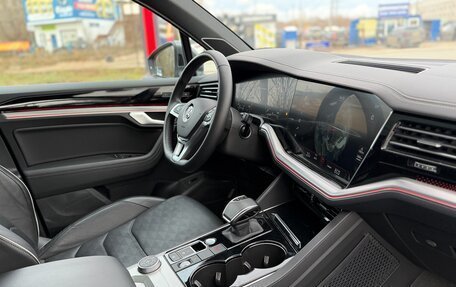 Volkswagen Touareg III, 2019 год, 5 390 000 рублей, 30 фотография