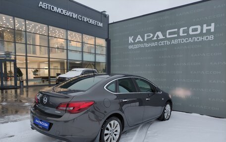 Opel Astra J, 2013 год, 720 000 рублей, 2 фотография